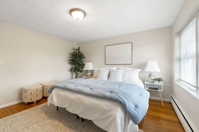 210 Hillside Ave 32, Needham, MA 02494