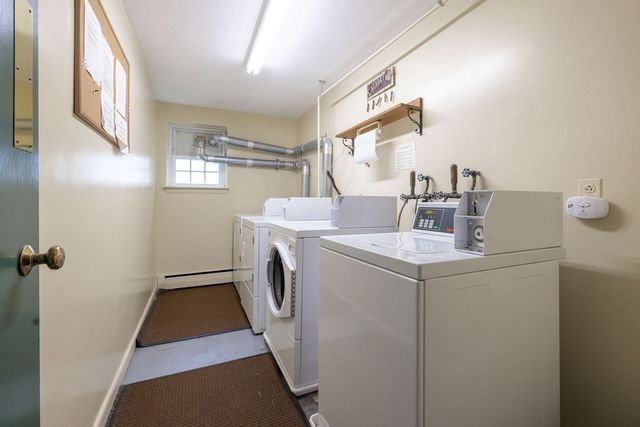 210 Hillside Ave 32, Needham, MA 02494