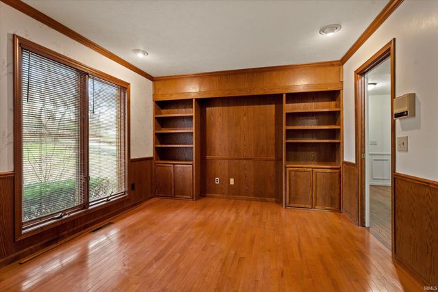 51981 Farmington Square Road, Granger, IN 46530