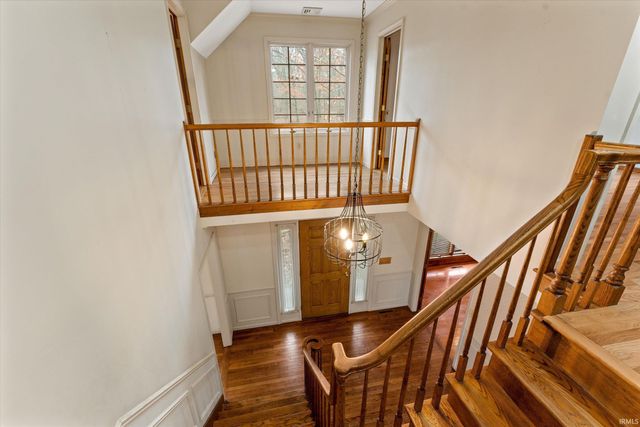 51981 Farmington Square Road, Granger, IN 46530