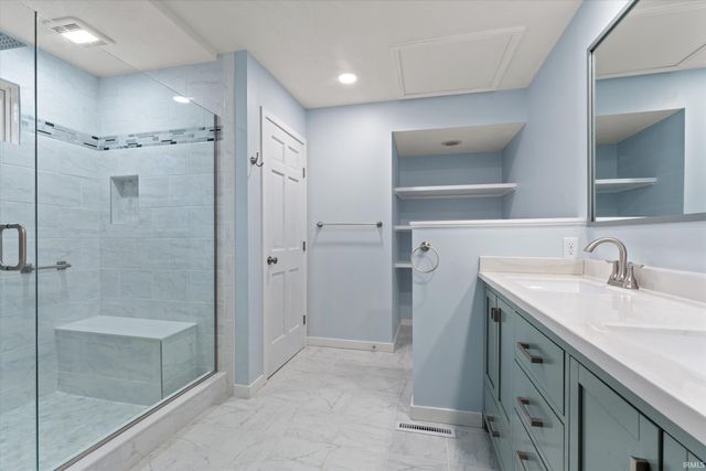 51981 Farmington Square Road, Granger, IN 46530