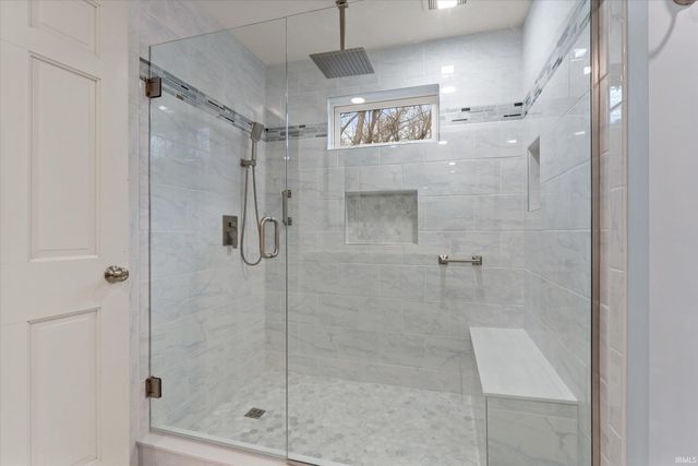 51981 Farmington Square Road, Granger, IN 46530