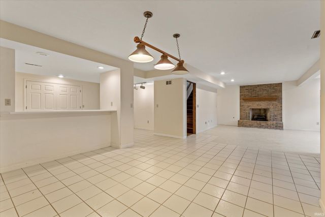 51981 Farmington Square Road, Granger, IN 46530