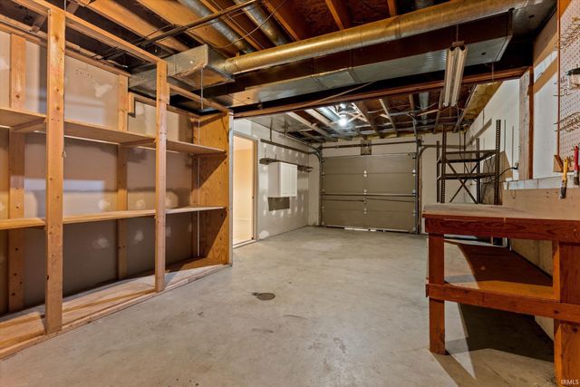 51981 Farmington Square Road, Granger, IN 46530