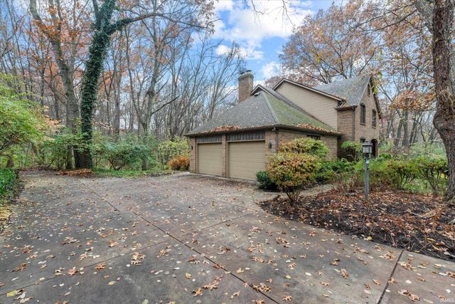 51981 Farmington Square Road, Granger, IN 46530