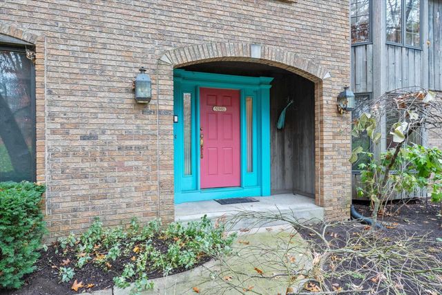 51981 Farmington Square Road, Granger, IN 46530