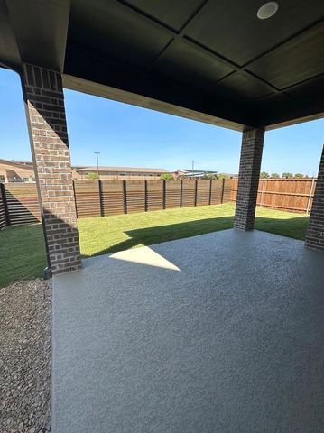 2525 Four Roses Drive, Lewisville, TX 75056