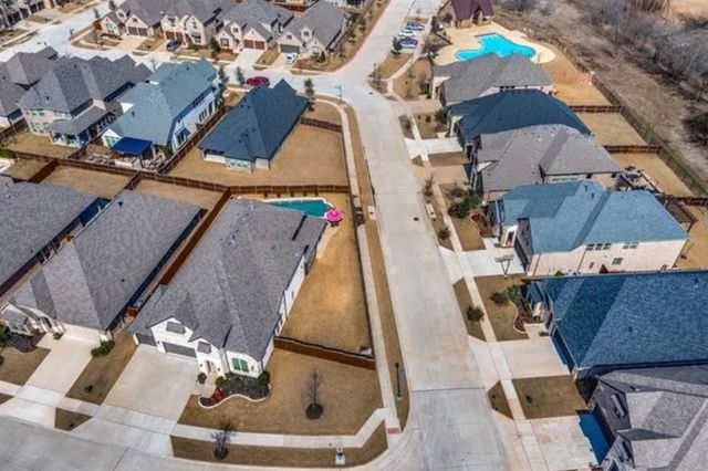 2525 Four Roses Drive, Lewisville, TX 75056