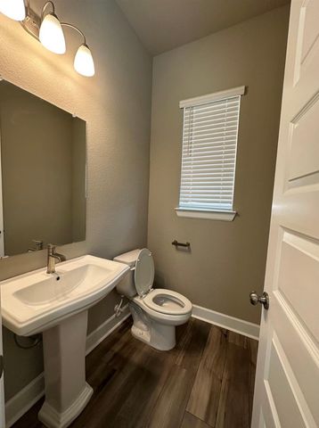 2525 Four Roses Drive, Lewisville, TX 75056