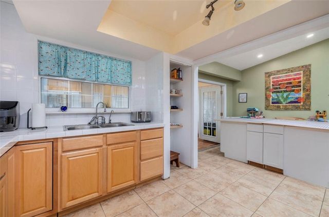 310 28th Court SW, Vero Beach, FL 32968