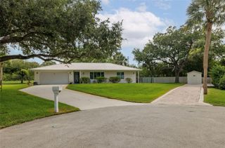 310 28th Court SW, Vero Beach, FL 32968