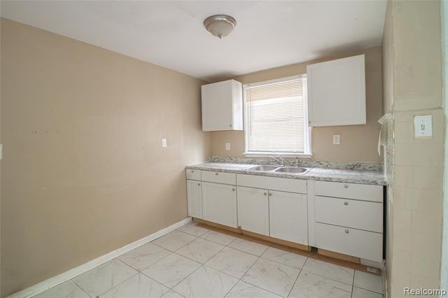 2477 Waverly Street, Detroit, MI 48238