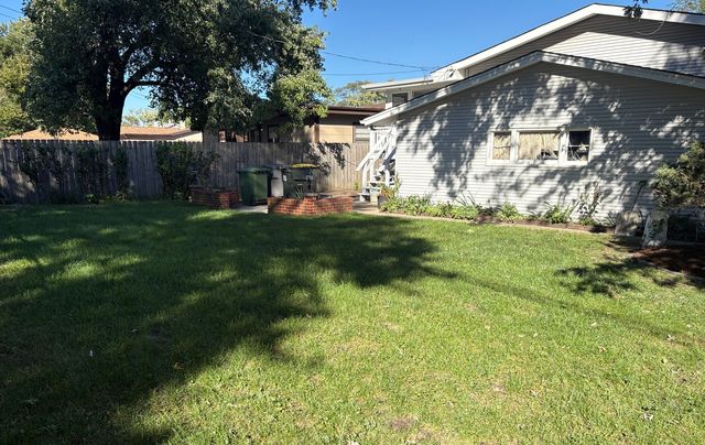 29 Arapaho Drive, Thornton, IL 60476