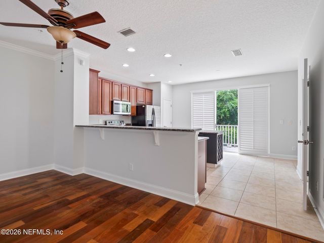 4472 CONGRESSIONAL Drive, Jacksonville, FL 32246