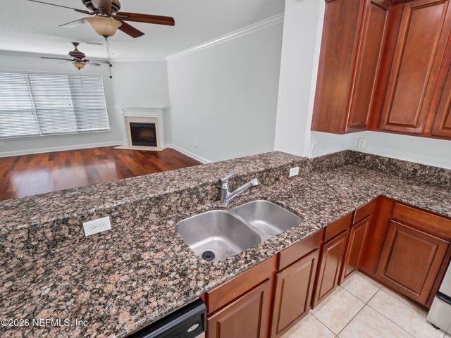 4472 CONGRESSIONAL Drive, Jacksonville, FL 32246