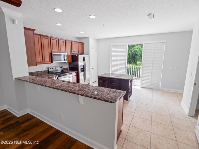 4472 CONGRESSIONAL Drive, Jacksonville, FL 32246