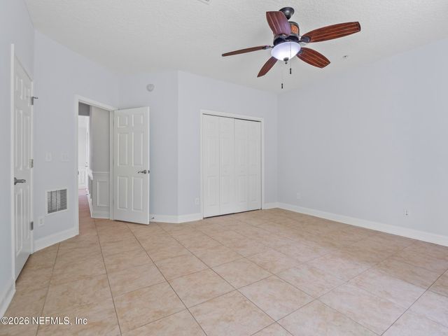 4472 CONGRESSIONAL Drive, Jacksonville, FL 32246