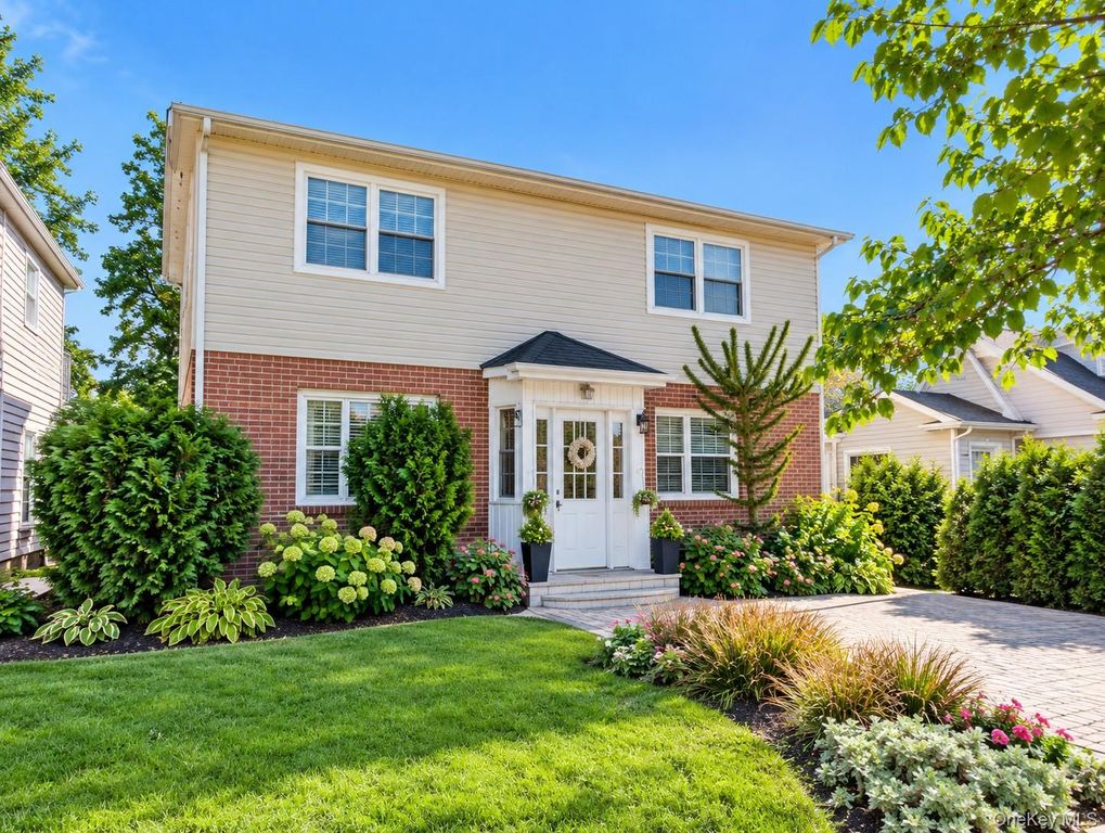 54 Marwood Road N, Port Washington, NY 11050 — exterior