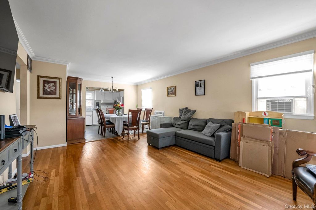 54 Marwood Road N, Port Washington, NY 11050 — photo 4