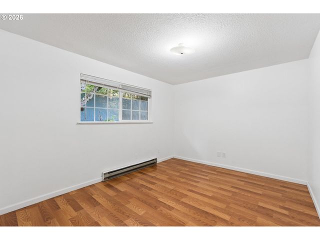 6332 Ne 45TH Ave, Portland, OR 97218