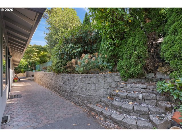 6332 Ne 45TH Ave, Portland, OR 97218