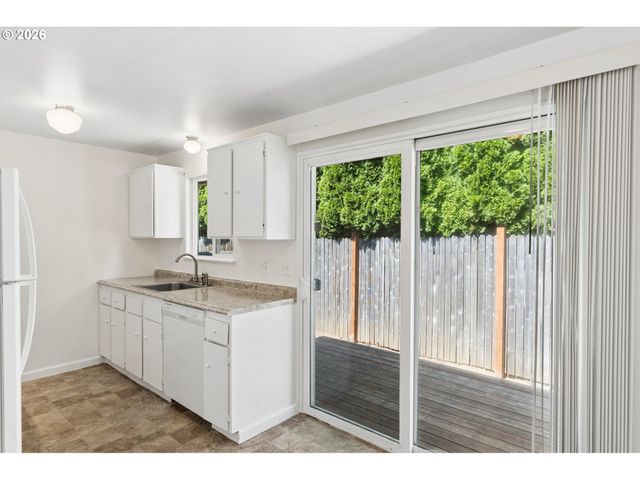 6332 Ne 45TH Ave, Portland, OR 97218