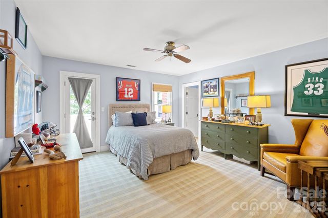 5411 Mirabell Road, Charlotte, NC 28226