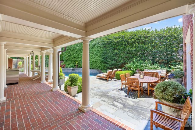 5411 Mirabell Road, Charlotte, NC 28226