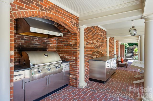5411 Mirabell Road, Charlotte, NC 28226