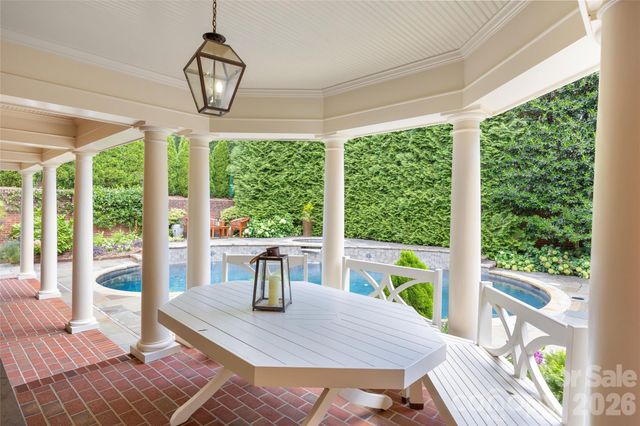 5411 Mirabell Road, Charlotte, NC 28226