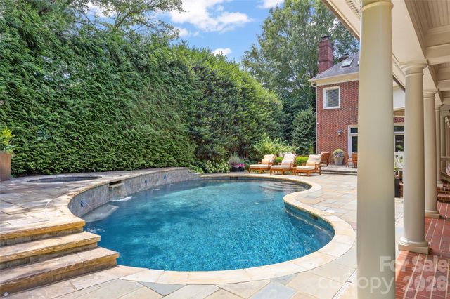 5411 Mirabell Road, Charlotte, NC 28226