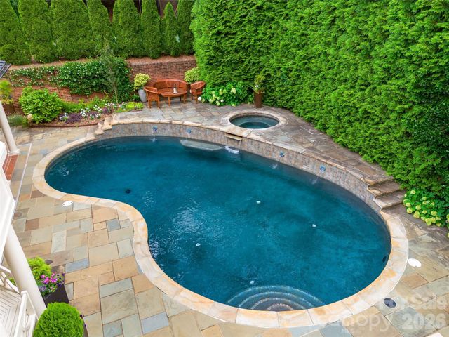5411 Mirabell Road, Charlotte, NC 28226