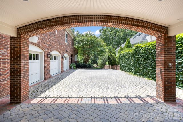 5411 Mirabell Road, Charlotte, NC 28226