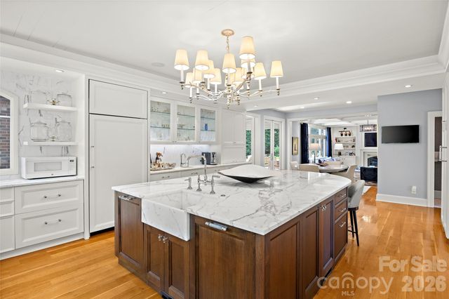 5411 Mirabell Road, Charlotte, NC 28226