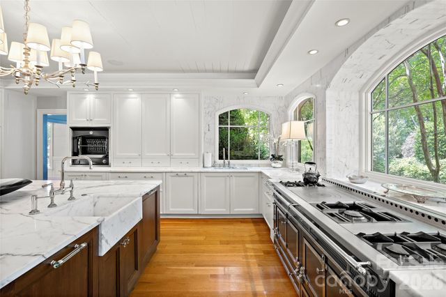 5411 Mirabell Road, Charlotte, NC 28226