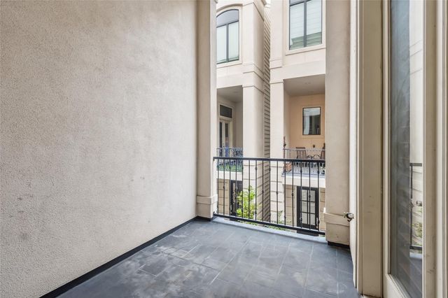 5729 Larkin Street A, Houston, TX 77007