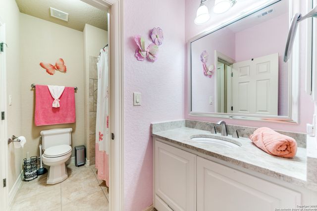 714 Ruidosa Downs, Helotes, TX 78023