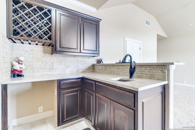 714 Ruidosa Downs, Helotes, TX 78023