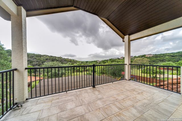 714 Ruidosa Downs, Helotes, TX 78023