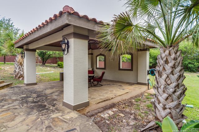 714 Ruidosa Downs, Helotes, TX 78023