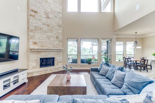 714 Ruidosa Downs, Helotes, TX 78023