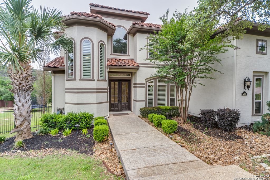 714 Ruidosa Downs, Helotes, TX 78023