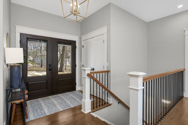 5250 Saint Albans Bay Road, Excelsior, MN 55331