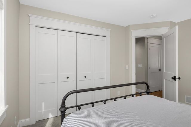 5250 Saint Albans Bay Road, Excelsior, MN 55331