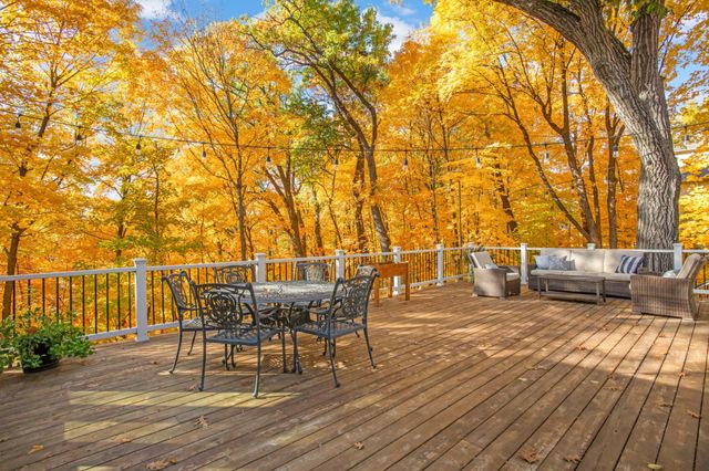 5250 Saint Albans Bay Road, Excelsior, MN 55331