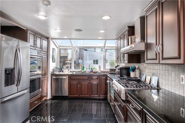 867 Aubrey Court 1, Hermosa Beach, CA 90254