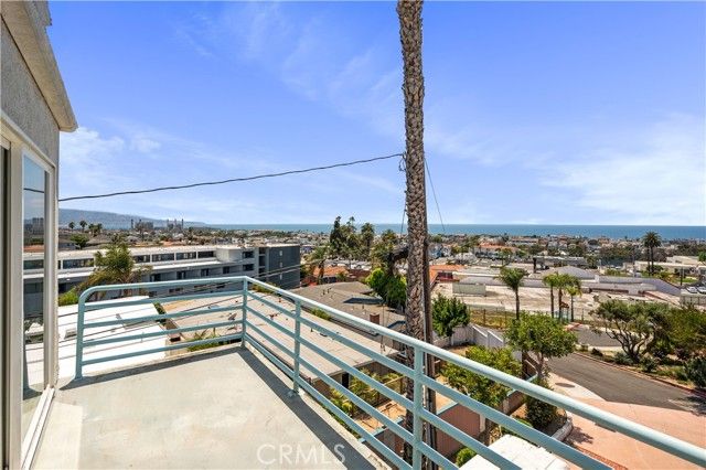867 Aubrey Court 1, Hermosa Beach, CA 90254