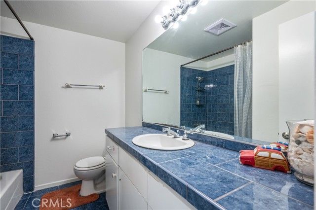 867 Aubrey Court 1, Hermosa Beach, CA 90254