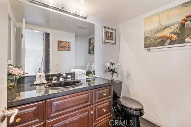 867 Aubrey Court 1, Hermosa Beach, CA 90254