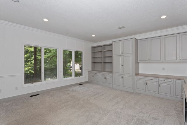 1772 NW 120th Street, Clive, IA 50325
